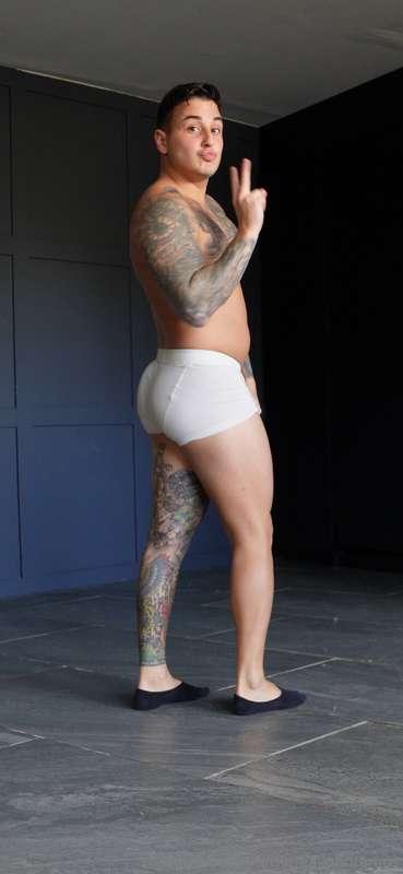 ⏳ 15 Days Left ⏳Halfway through the month, and that means ha..