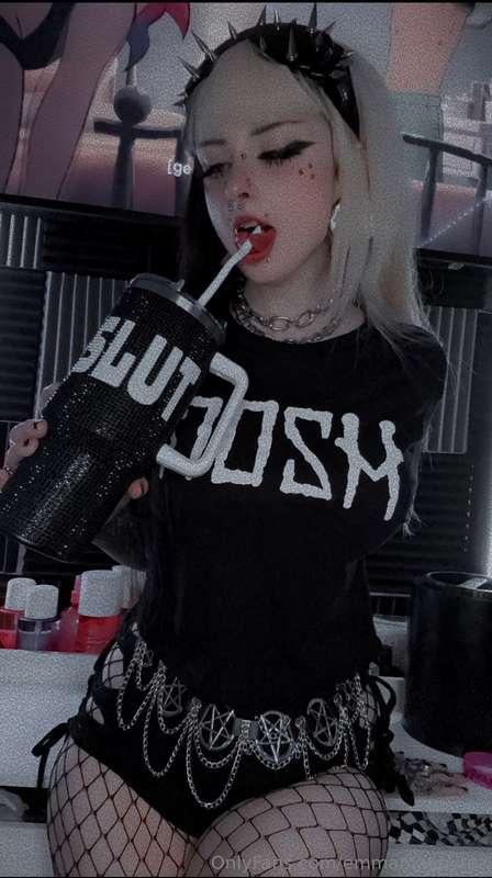 🖤Come subscribe for only $3 today only!🤍@emmamaybyte