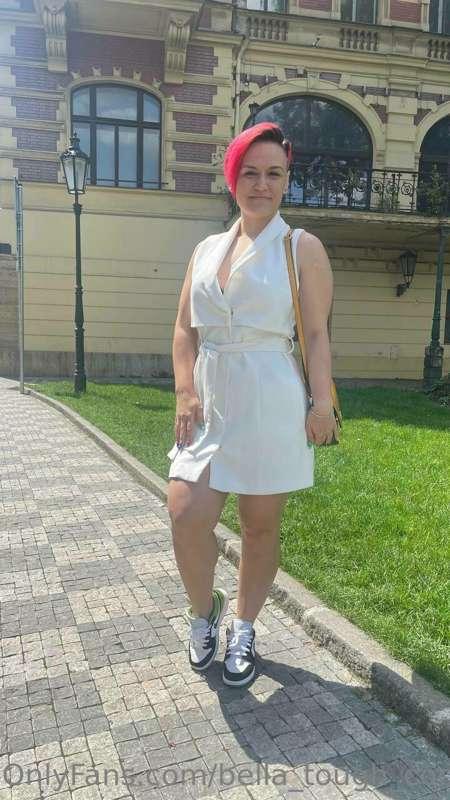 1-10 do you like my outfit?