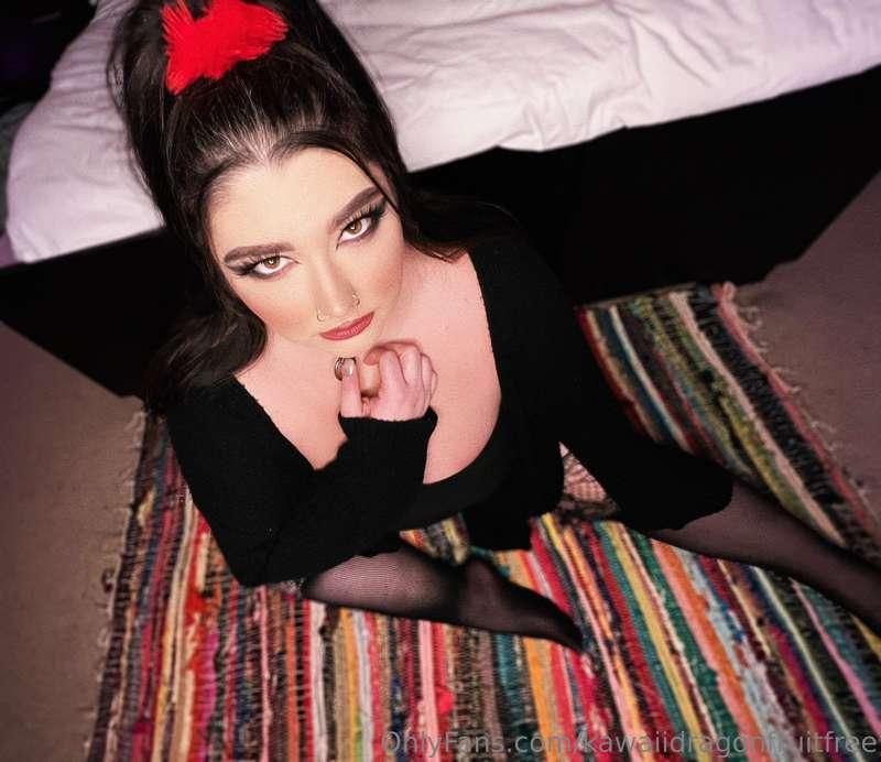 Are you ready for this GothGirl to start fucking up your lif..