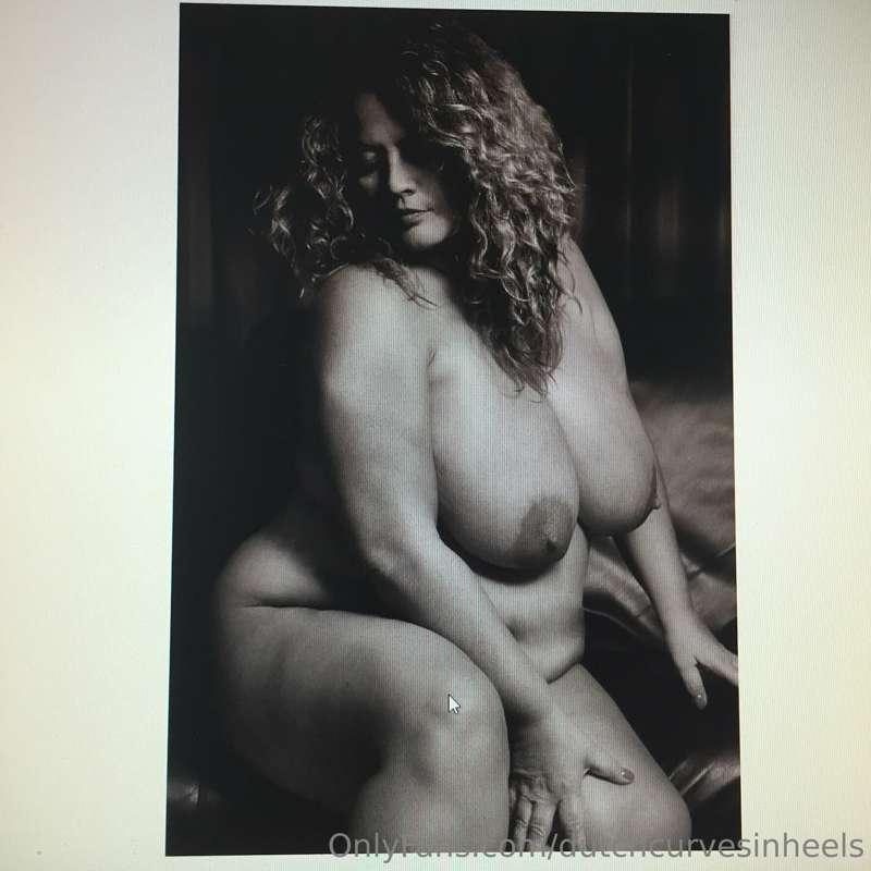 dutchcurvesinheels image #5