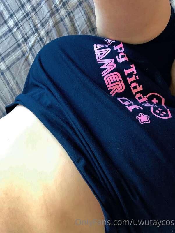 Took a pic of my shirt the other day and it ended up looking..