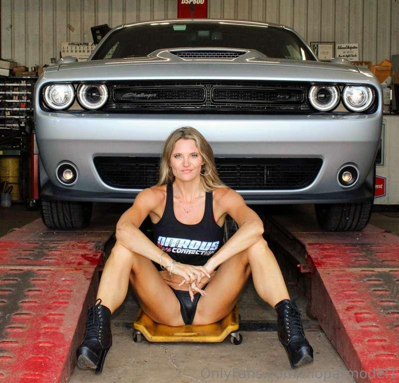 Mopar Monday 