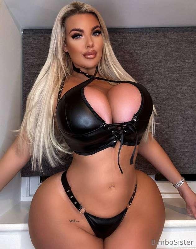 Wanna subscribe to my bestie?Push the blue and it’s free for..