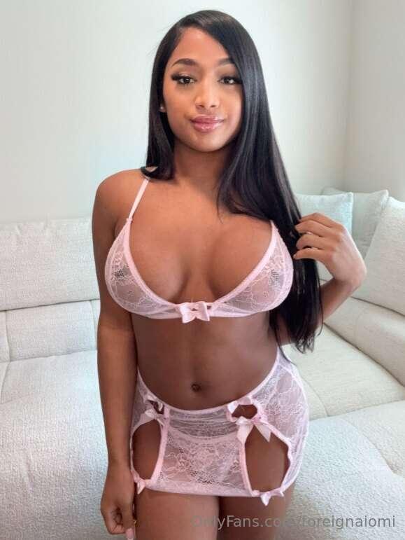 This outfit wasn’t made to stay on long.😉