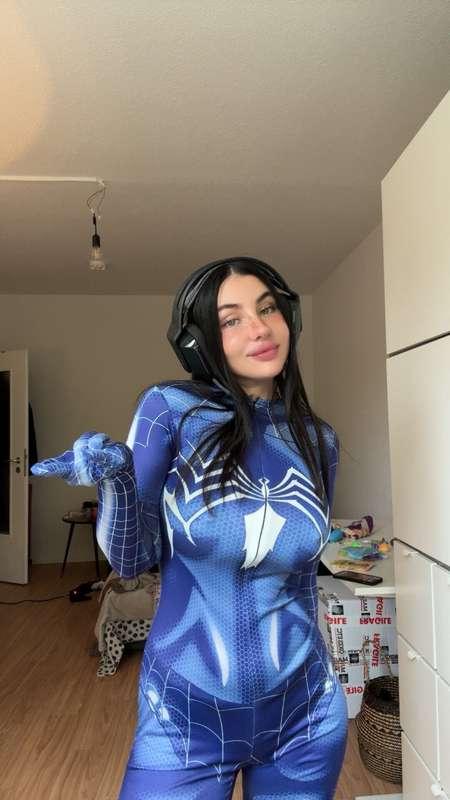 La tua amichevole Spider-Girl di quartiere 🕷🕸