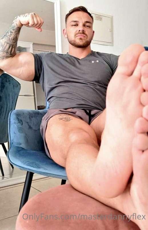 You know what day it is.. Dont make me come remind you 😈 DM ..