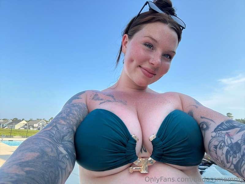 Blue or green? 