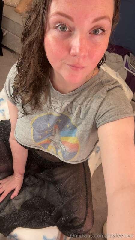 Did you see me stream today? This outfit was ruined by the e..
