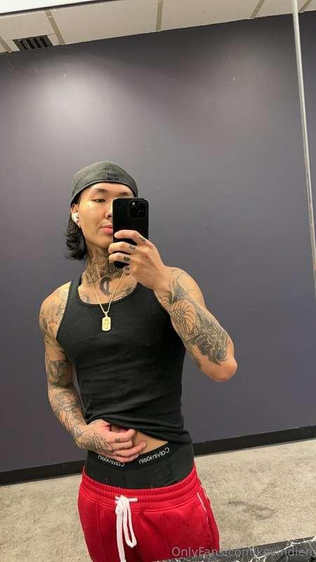 😜