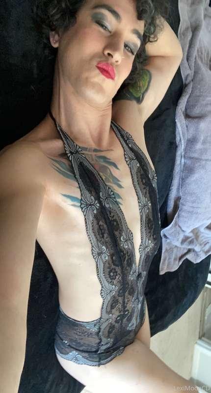 How’s everyone day going? I hate that I have to go to work i..