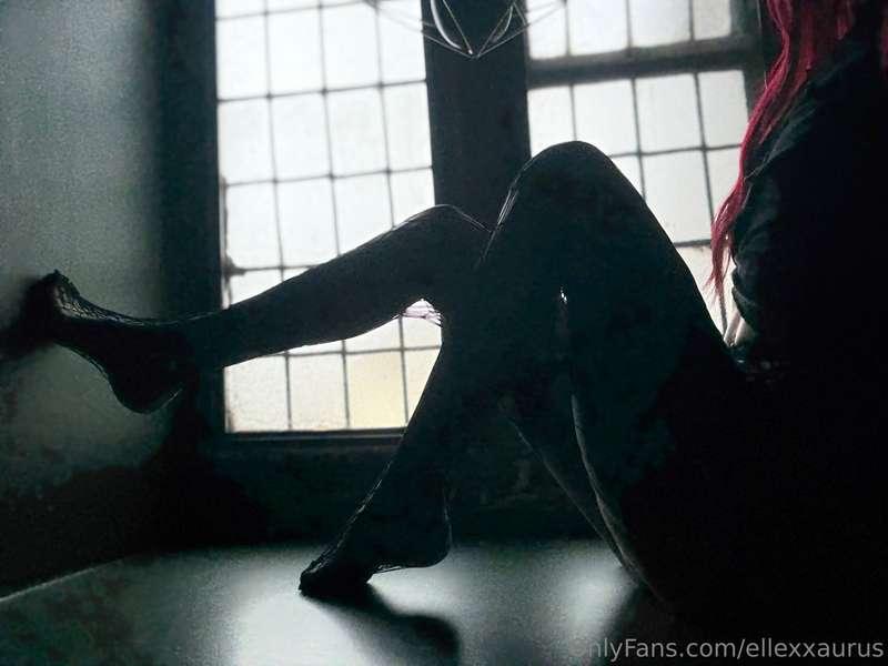 how good do my feet look in heels :o you know as soon as I s..