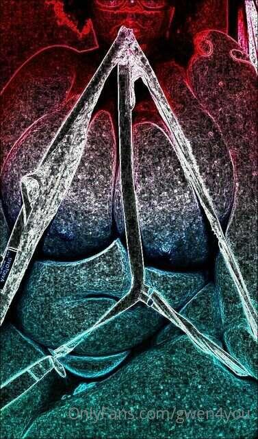 Fan made art made by @glowing_naughty_models on Instagram <3