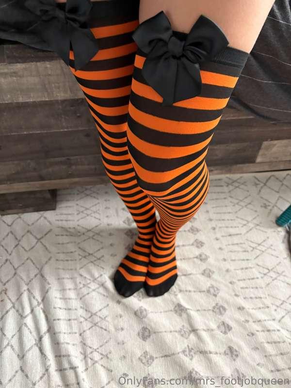 mrs_footjobqueen image #25