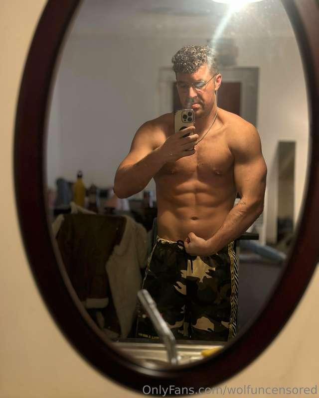 STILL A FEW 1 MONTH FREE TRIALS LEFT FOR MY VIP PAGE 😈  CLIC..