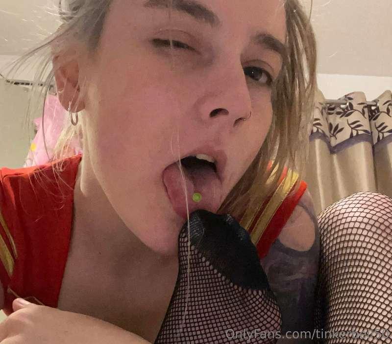 I love sucking on my toes, want to watch?😉