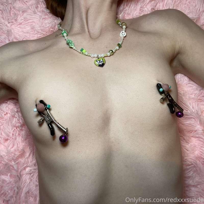 I’ve started making jewelry 🐱 how’d I do? 💋🌈