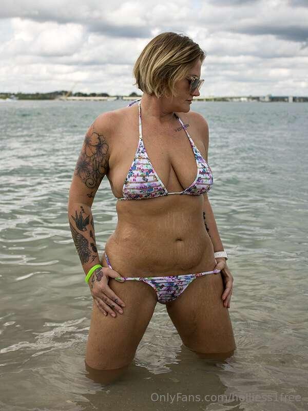 holliess1free image #2