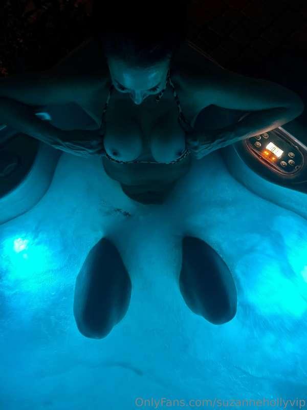 Join me in the Hot Tub 🥵 Only one person on here (except hub..