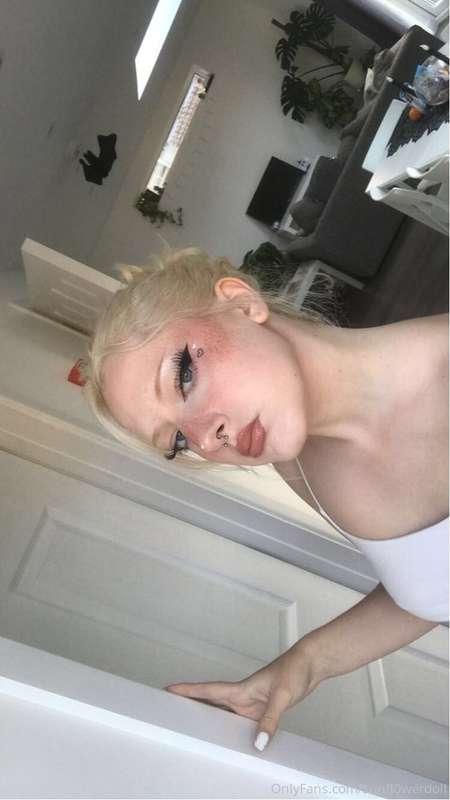 sunfl0werdoll image #0