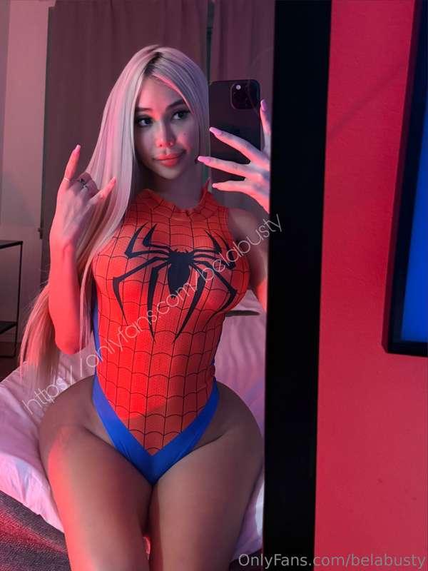 Spider girl 🕷️ getting freaky 😈😈😈 and squeezing her juicy bo..