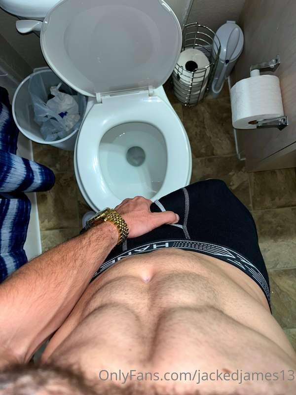 Wish someone would walk into my bathroom, turn me around, dr..