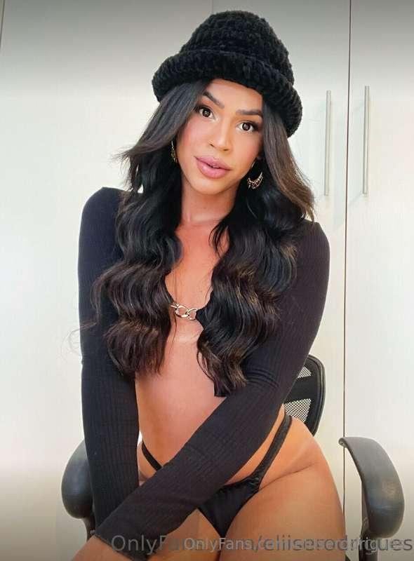 Today I dressed like a good girl… but you and I both know th..