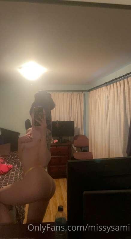 after shower mirror pics 😜