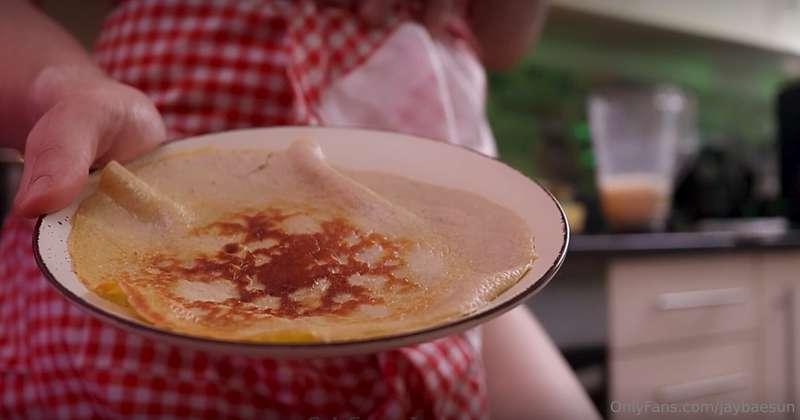 These pancakes were made with love💗.... and one secret ingre..