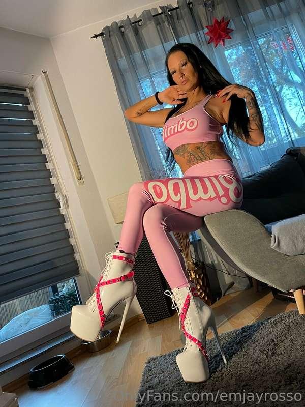 Anyone checked my update on my wishlist...  Please daddy mak..