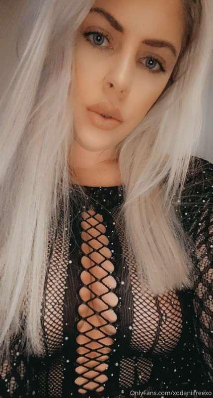 Who’s having a horny Sunday ? 😈💦