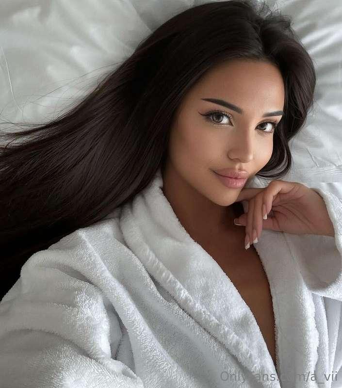 Shall we wake up in the same bed? 🥱❤️