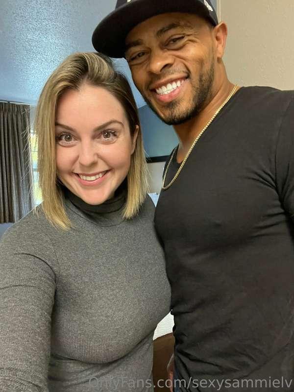 Day one of exxxotica was successful! 🥰 @justicelv4