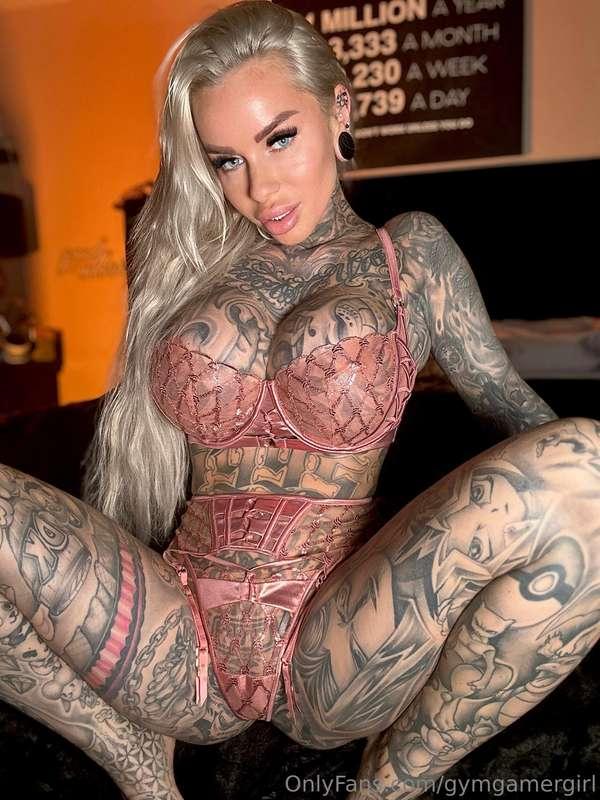 **I want your face in between my legs 💋**