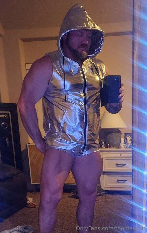 Going to the Cosmic Crush i.candy 🍍 party this weekend! How'..