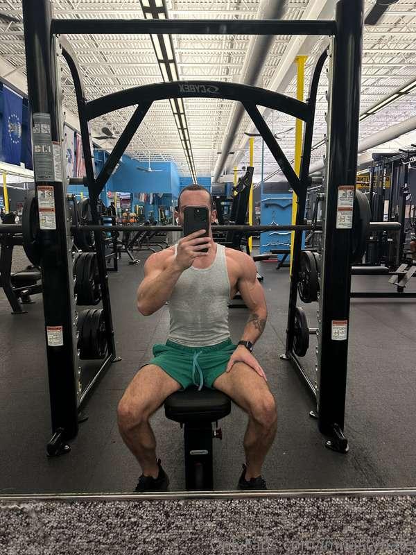 Ready for the weekend! DM me let’s have some fun 😈