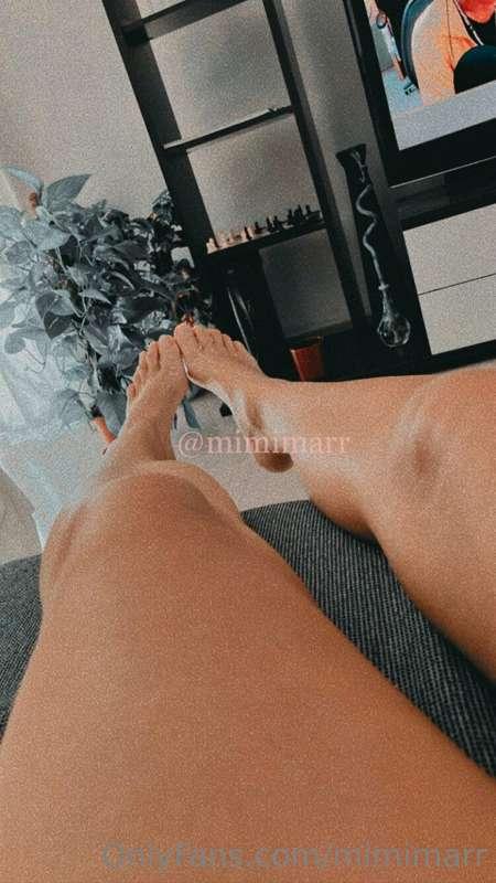 Hey hey hey❣️ guess who’s back 🦶🏻💕