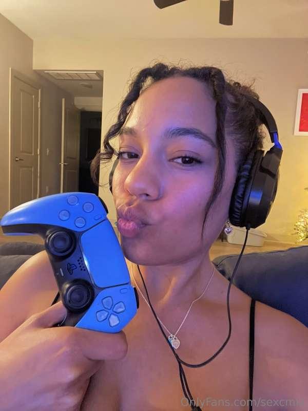 bad at the game, good at being bad 😏🕹️
