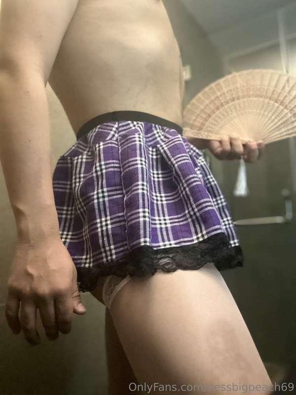 Which skirt do you like more? 🤭😈