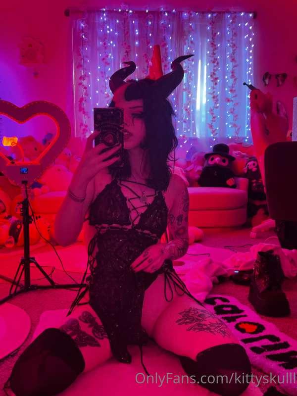 Dark fairy🖤🧚🏻‍♀️