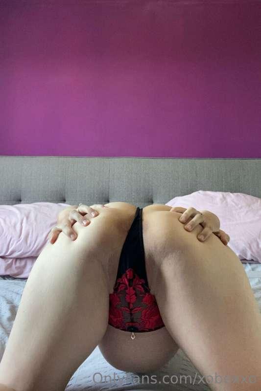 Would you like me to spread for you? 😈💦