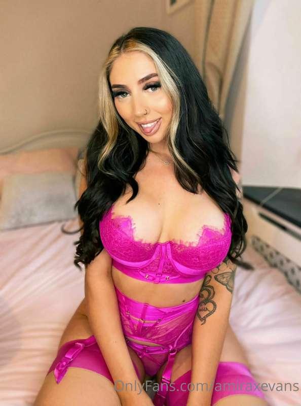 just some pics of my new lingerie 🥰 which one do you like mo..
