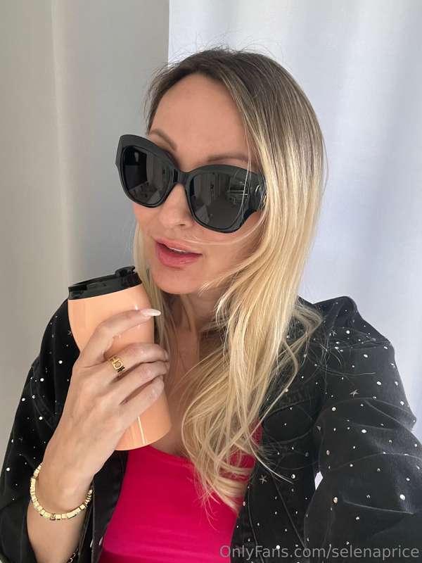 Today I decided to try on a new look - more daring and stric..