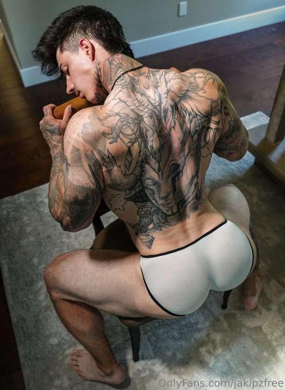 Ready for my massage 😏…Cum remove my underwear 😉🔞👉 @Jakipz O..
