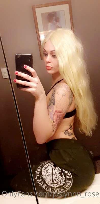 joslynnn_rose image #3