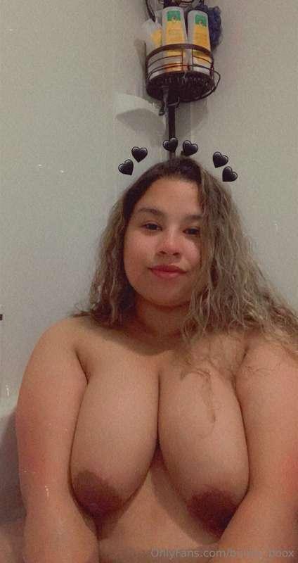 good morning!! check out these super cute soapy tit pics fro..
