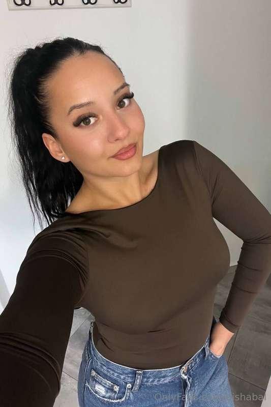 swipe for a kiss💋