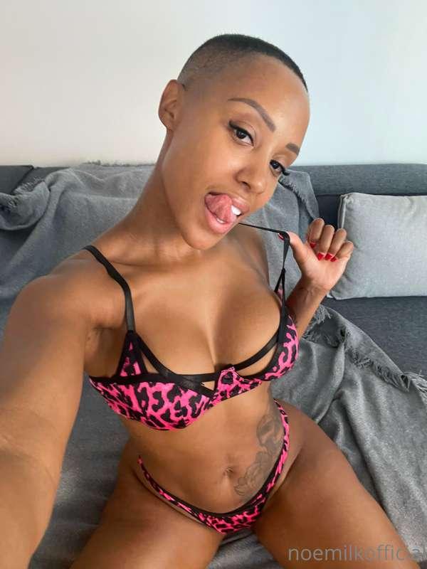 bb estoy de descuento por black friday 🔥 revisa dm 📩