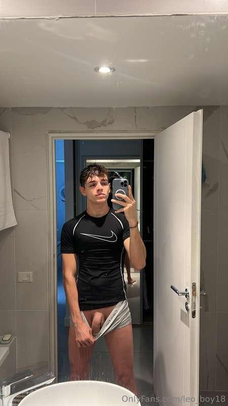 leo_boy18 image #1