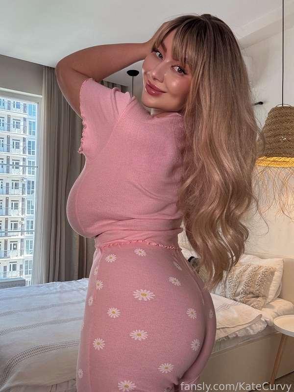 katecurvy image #0